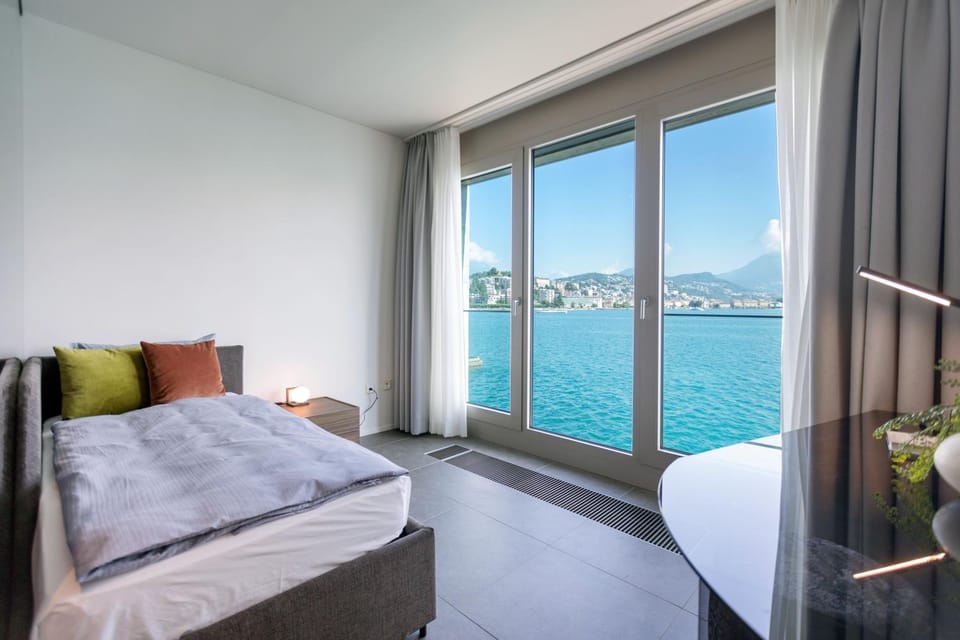 Bed, Balcony/Terrace, Bedroom, Lake view, wardrobe