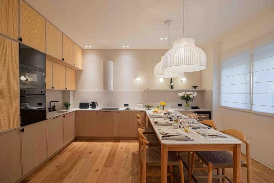 Ambassador Residence * Amazing Garden & Flat * 2 BDR * 120 SQM Apartment in Bucharest