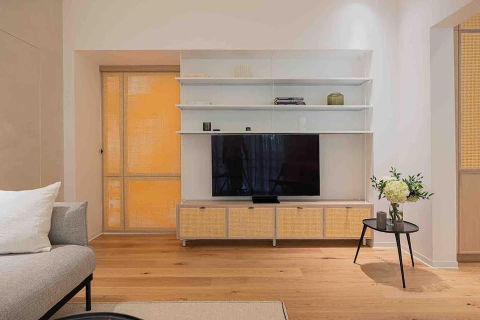 Ambassador Residence * Amazing Garden & Flat * 2 BDR * 120 SQM Apartment in Bucharest