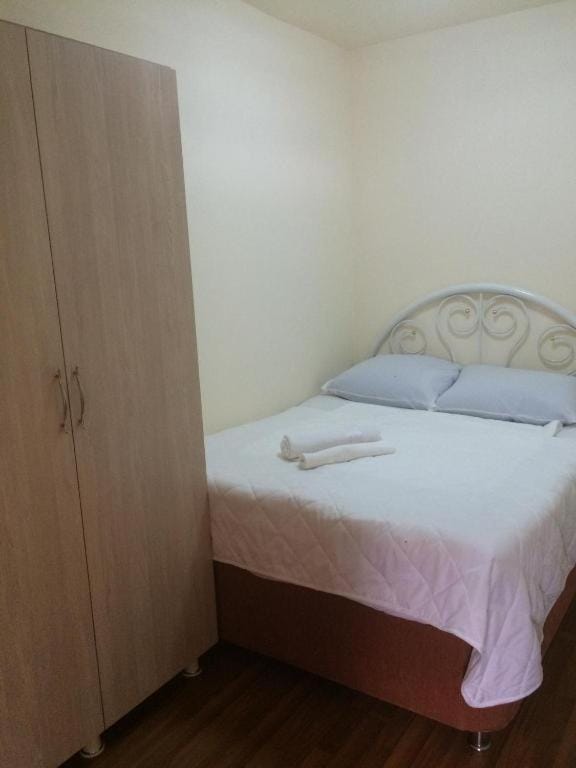Bedroom, wardrobe