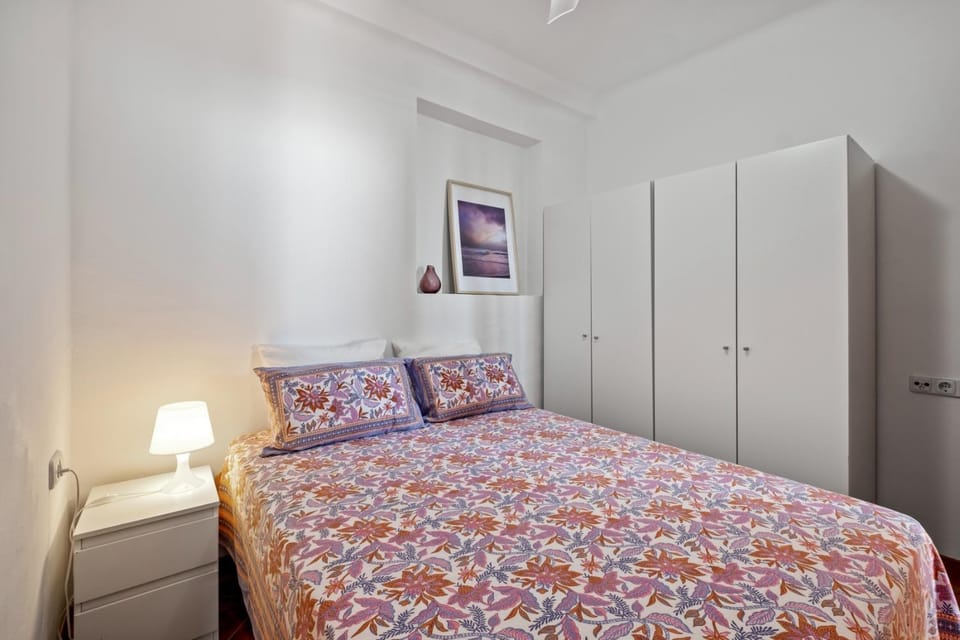 Bed, Photo of the whole room, Bedroom, wardrobe
