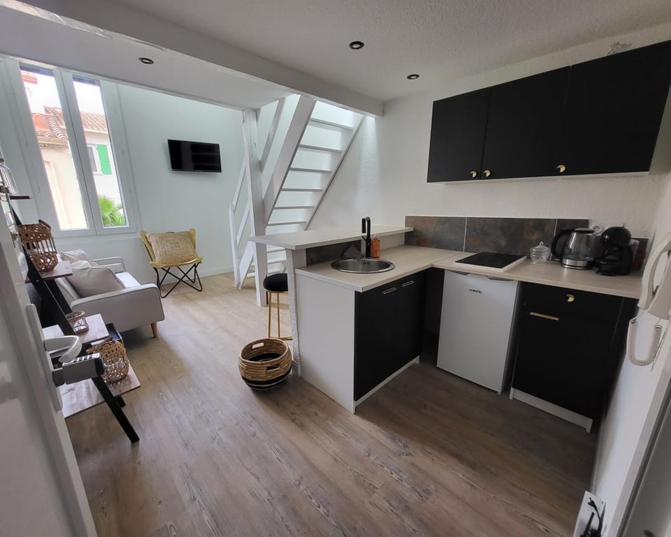 Living room, kitchen