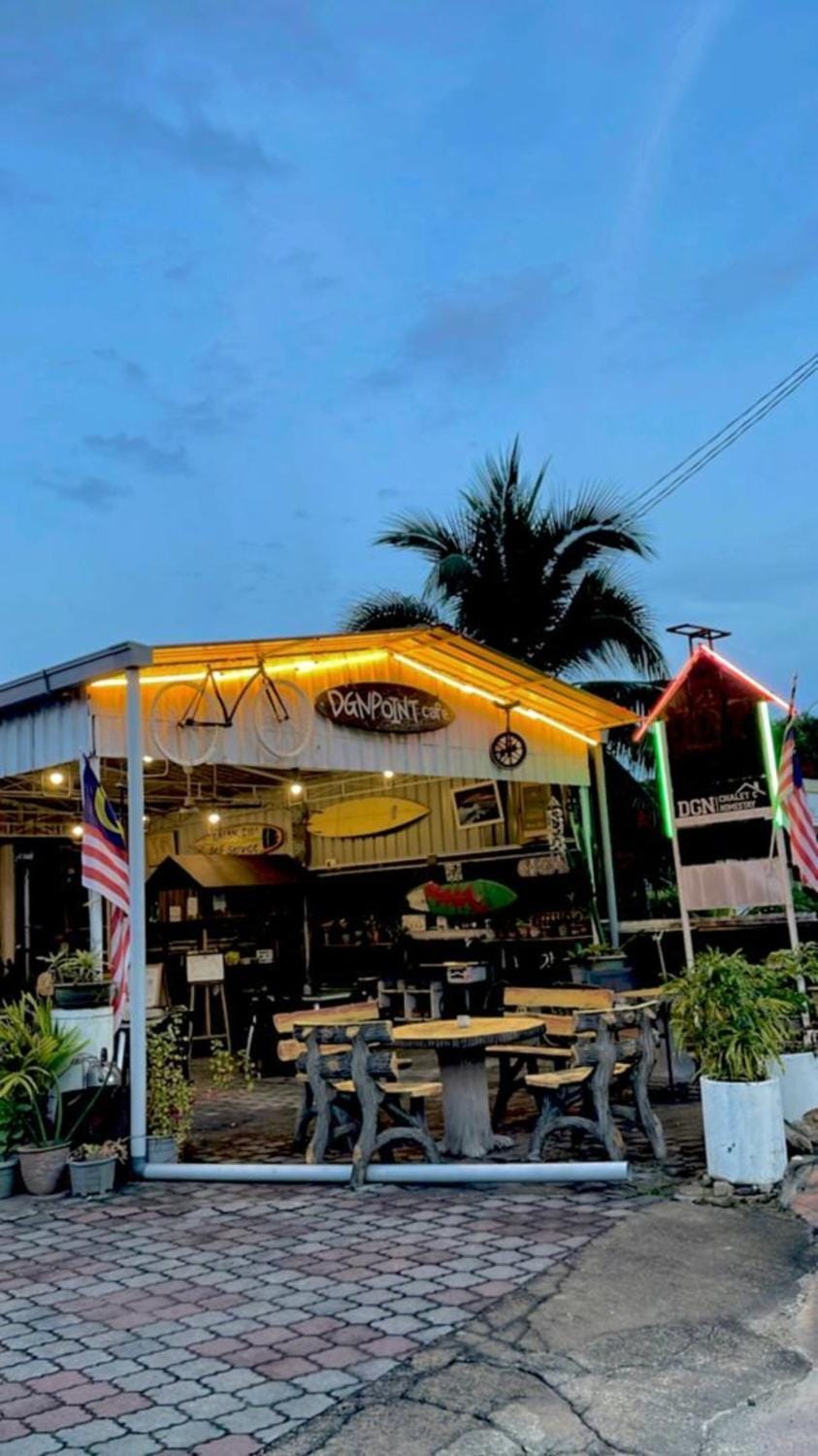 Property building, Restaurant/places to eat, Coffee/tea facilities