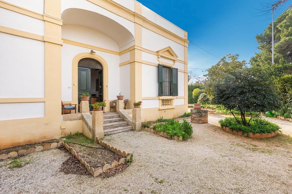 Property building, Garden
