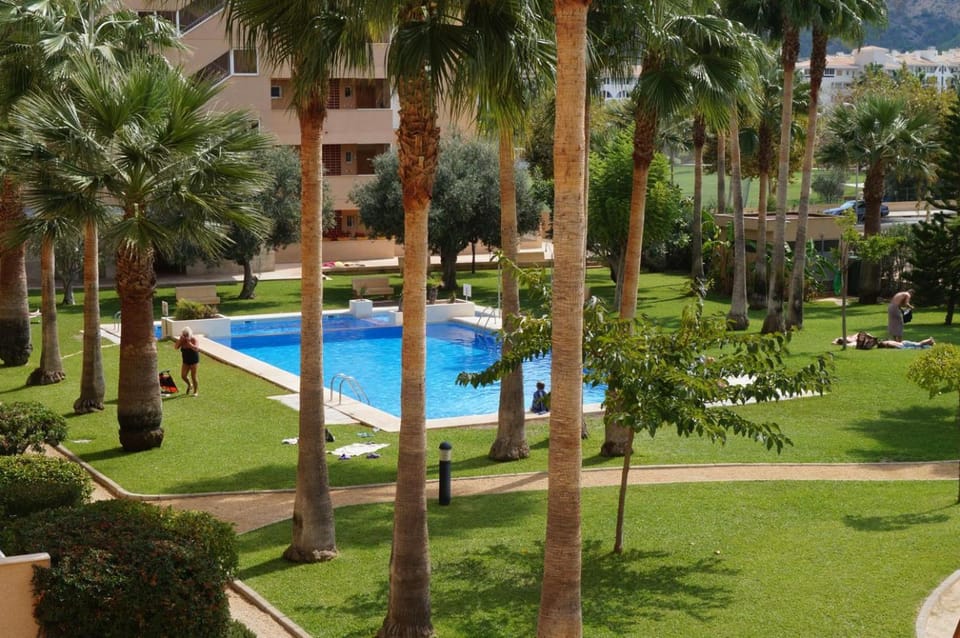 Property building, Pool view