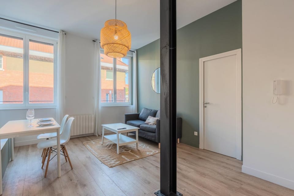1 bedroom apartment in city center with parking Apartment in Hauts-de-France