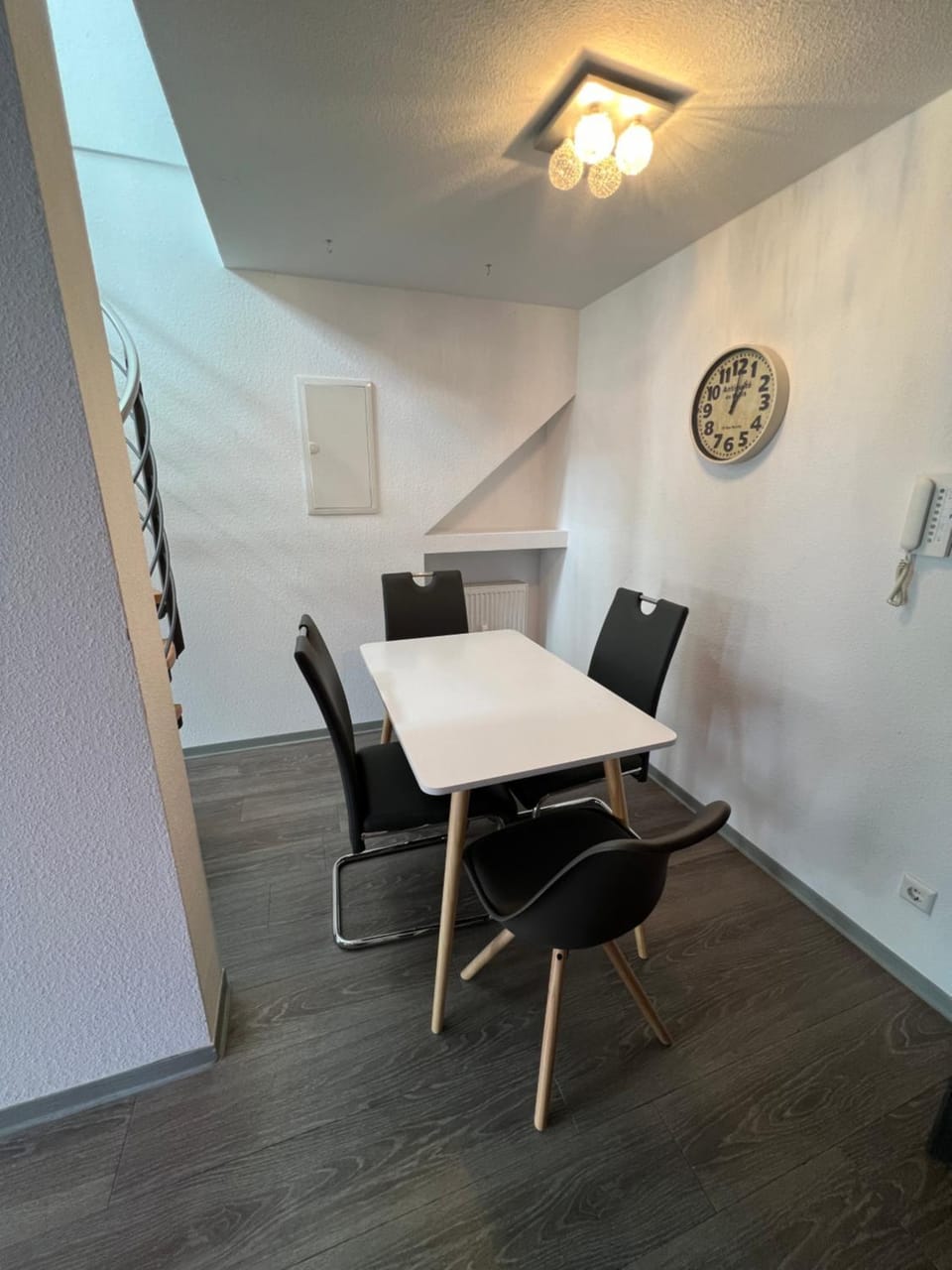 Food and drinks, Food and drinks, Dining area, Food, Lunch