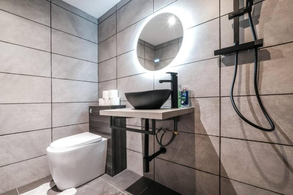 Spacious Apartment in Piccadilly Sleep 6 VRB Apartment in City of Westminster