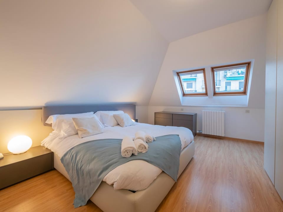 Xenia Apartments - Luxury & Elegant Penthouse in City Life Apartment in Milan