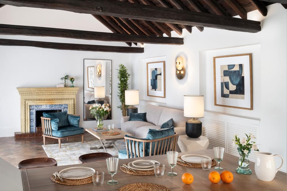 Living room, Seating area
