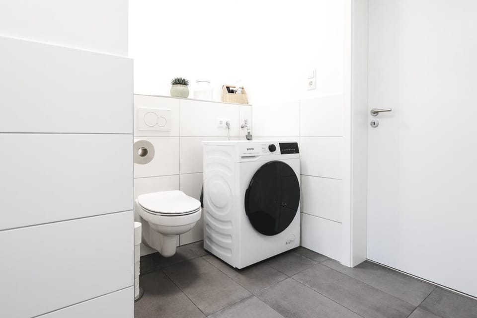 Toilet, Bathroom, washing machine