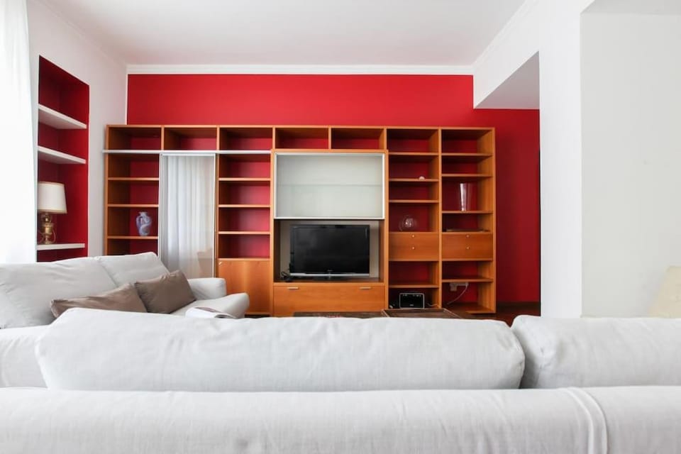 TV and multimedia, Living room, Photo of the whole room, Seating area