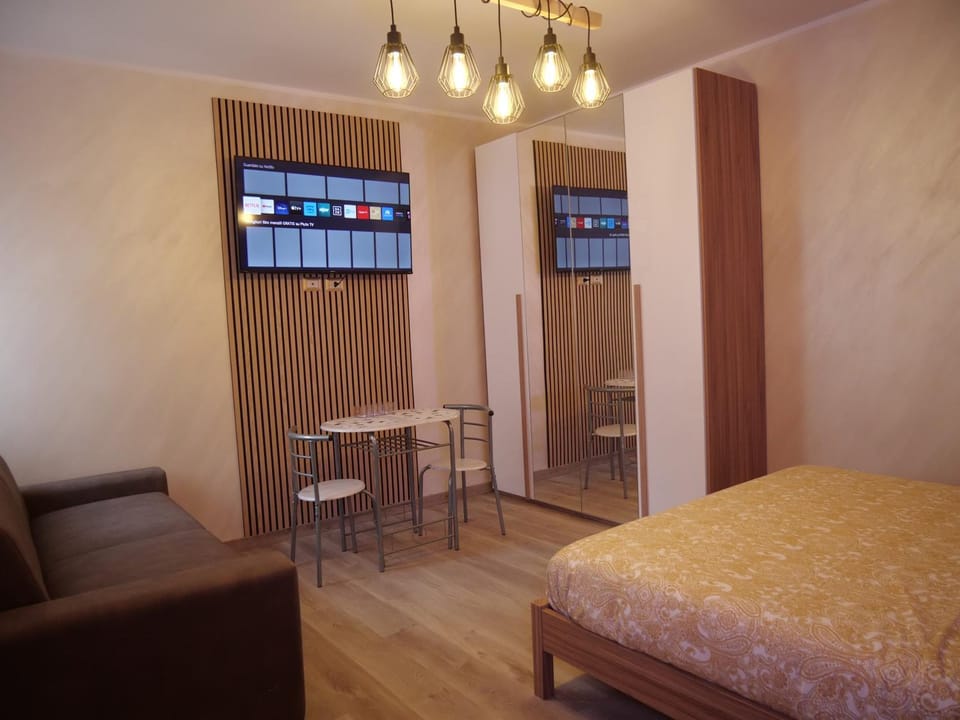 People, Bedroom, wardrobe