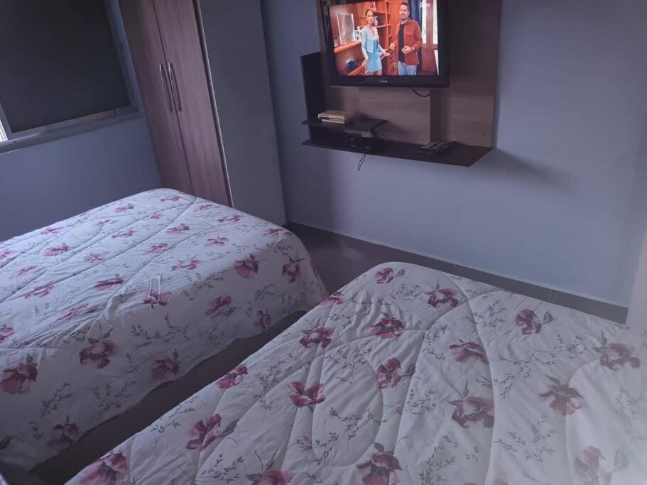Apartamento à 80 metros da praia Apartment in State of São Paulo