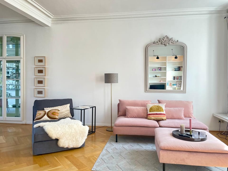 Living room, Seating area