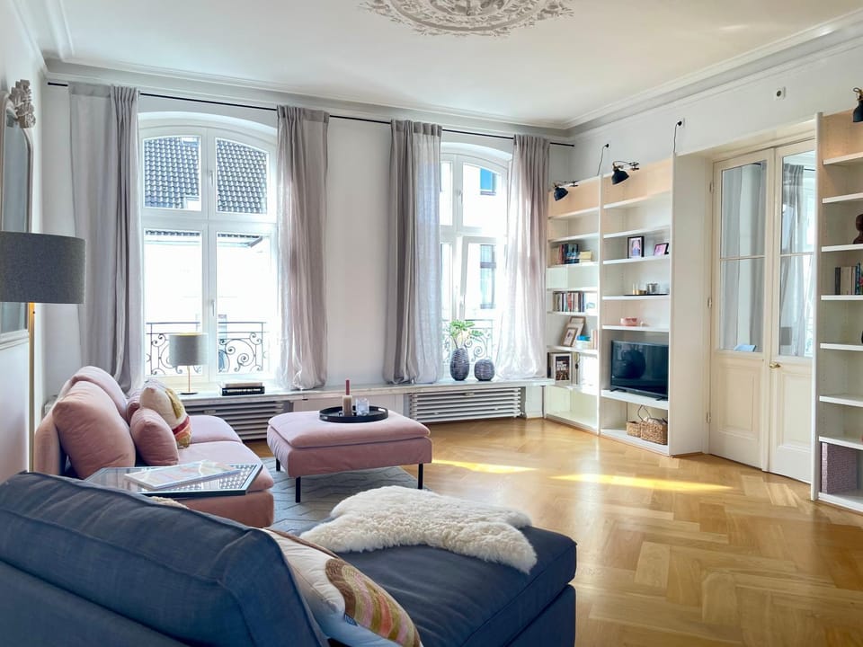 TV and multimedia, Living room, Seating area