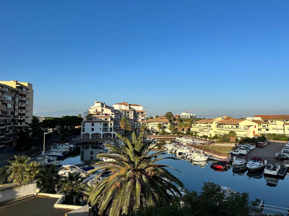 Appartement studio vue sur la Marina Apartment in Canet-en-Roussillon