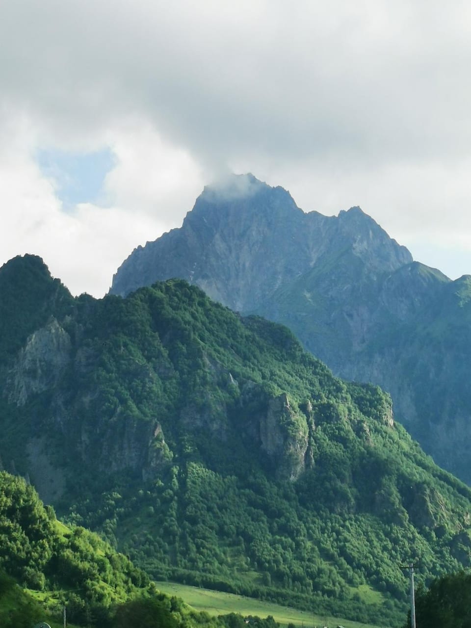 Nearby landmark, Natural landscape, Mountain view