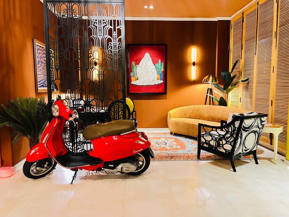 Lobby or reception, Decorative detail, Seating area