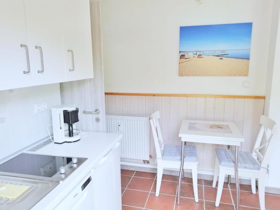 Obj 47 Ferienbungalow für 2 Personen WLAN Terrasse ca 300 m zum Strand House in Timmendorfer Strand