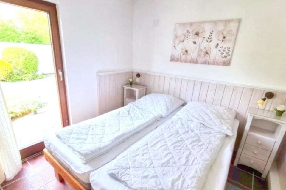 Obj 47 Ferienbungalow für 2 Personen WLAN Terrasse ca 300 m zum Strand House in Timmendorfer Strand