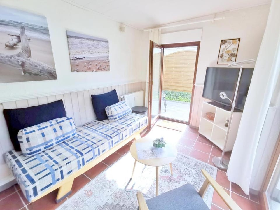 Obj 47 Ferienbungalow für 2 Personen WLAN Terrasse ca 300 m zum Strand House in Timmendorfer Strand