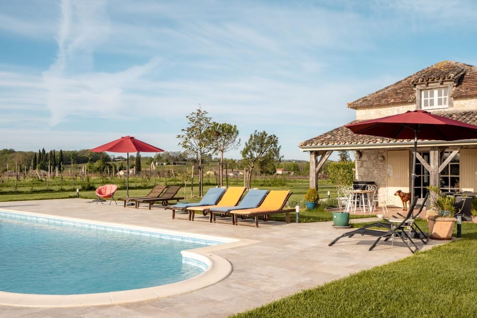 Maison 8 personnes a 15 mn de bergerac Villa in Nouvelle-Aquitaine