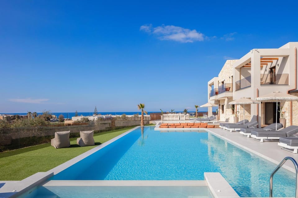Sea view, Swimming pool