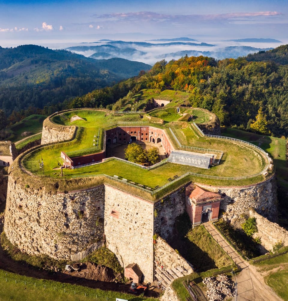 Twierdza Srebrna Góra Donżon Hotel in Lower Silesian Voivodeship