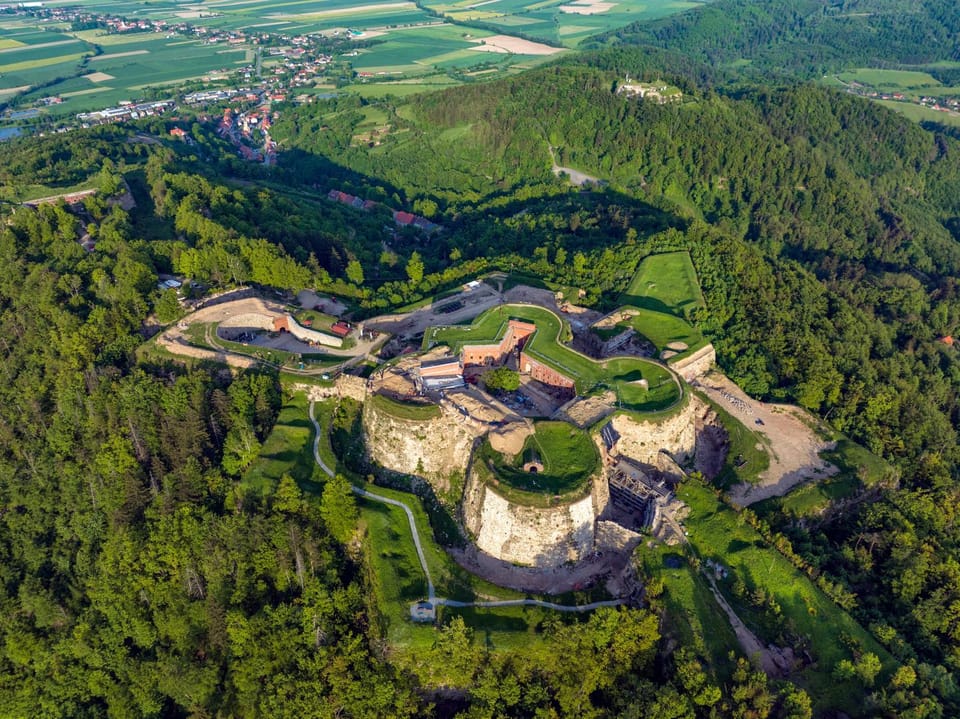 Twierdza Srebrna Góra Donżon Hotel in Lower Silesian Voivodeship