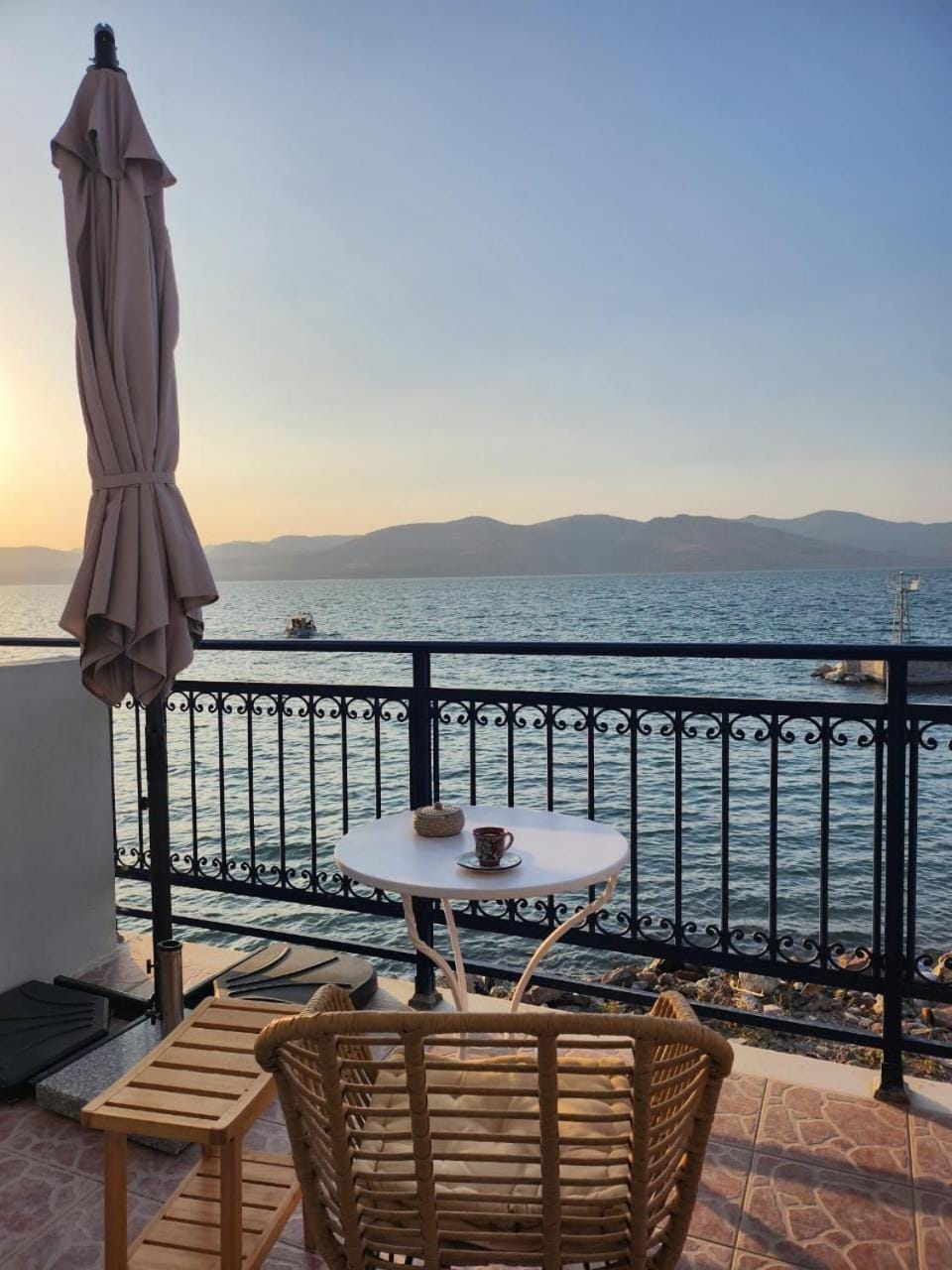 Ocean Vista Retreat House in Decentralized Administration of the Aegean