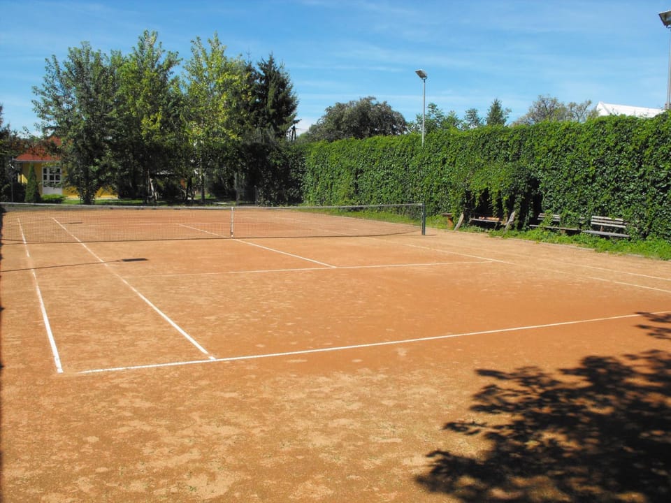 Tennis court