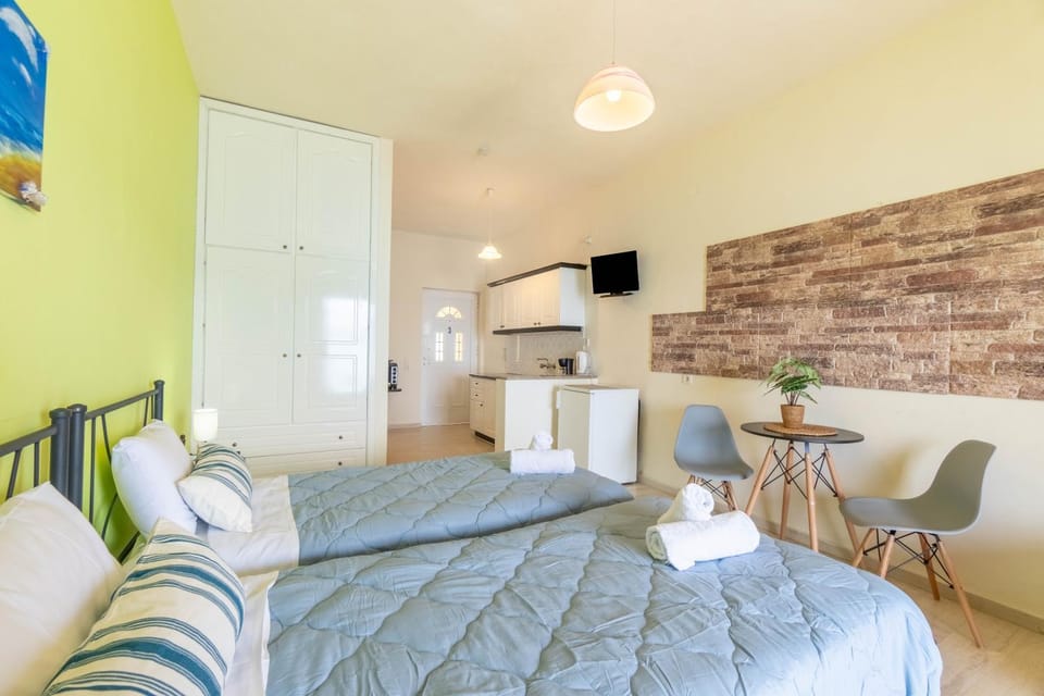Property building, Living room, Bedroom