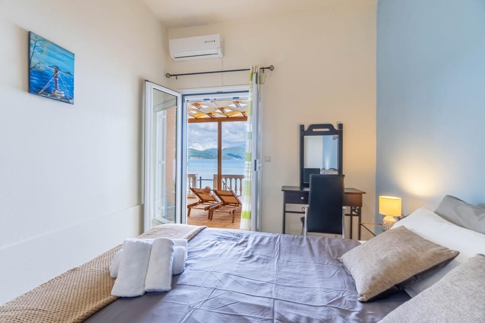 Property building, Living room, Bedroom