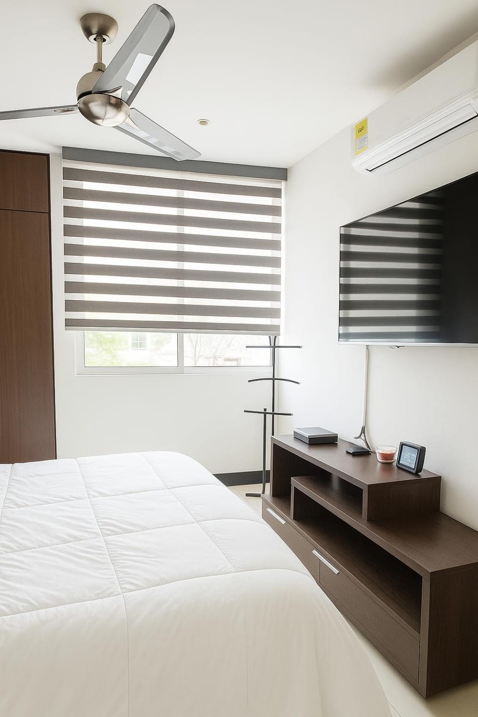 Bed, TV and multimedia, Other, Photo of the whole room, Bedroom, internet, air conditioner