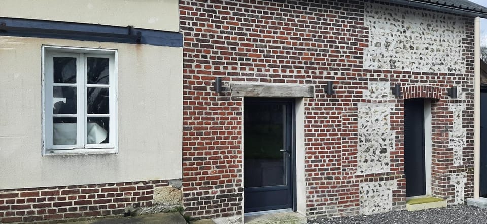 Property building, Facade/entrance