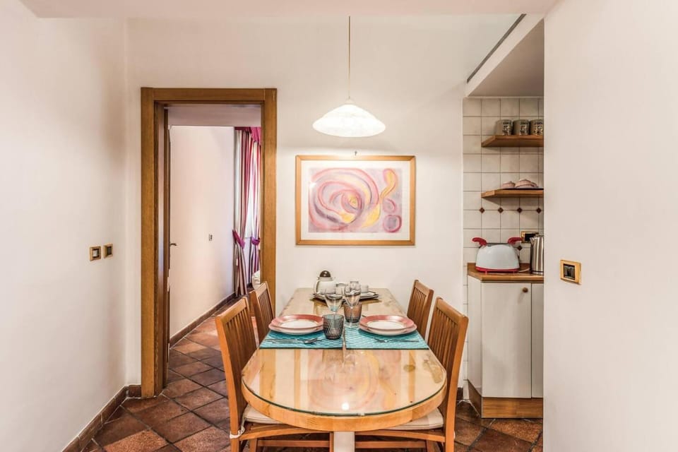 Cozy flat in Trevi Fountain Apartment in Rome