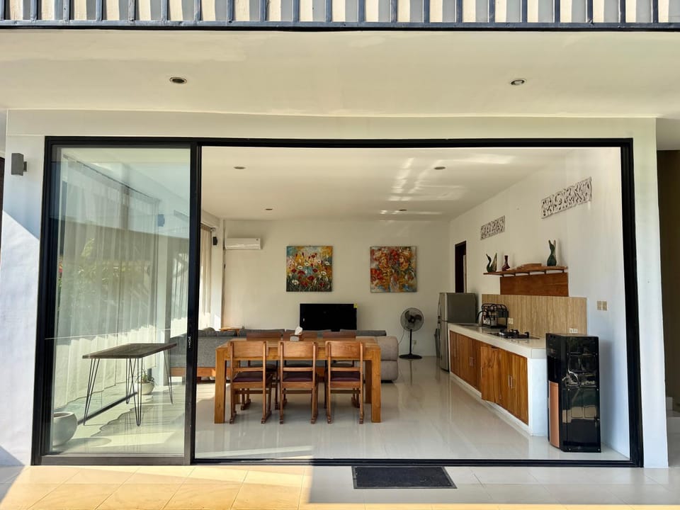 TV and multimedia, Kitchen or kitchenette, Dining area