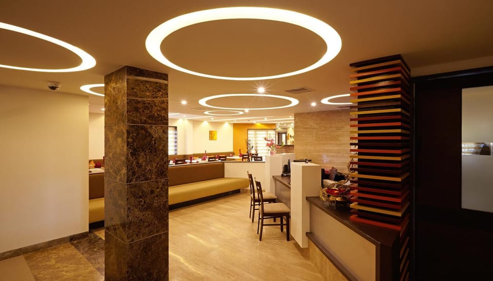Day, Lobby or reception, Decorative detail