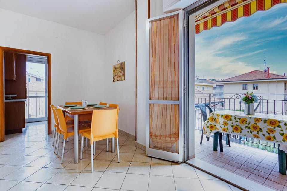 Day, View (from property/room), Balcony/Terrace, Dining area