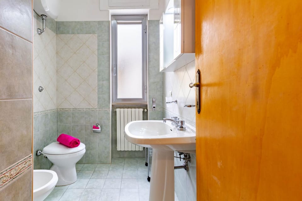 Shower, Toilet, Bathroom, bidet