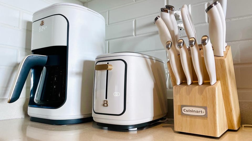 Kitchen or kitchenette, toaster