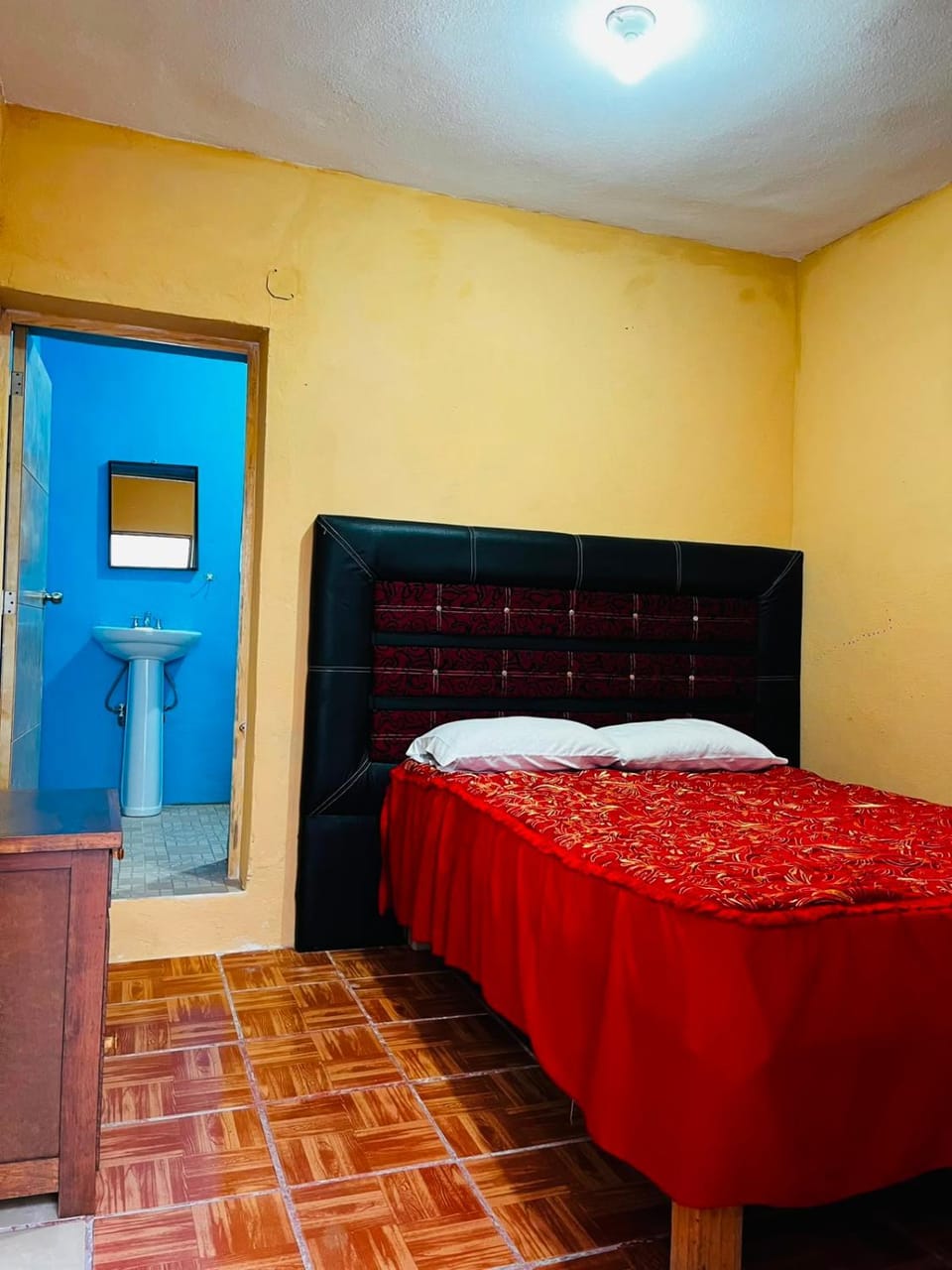 Bed, Photo of the whole room