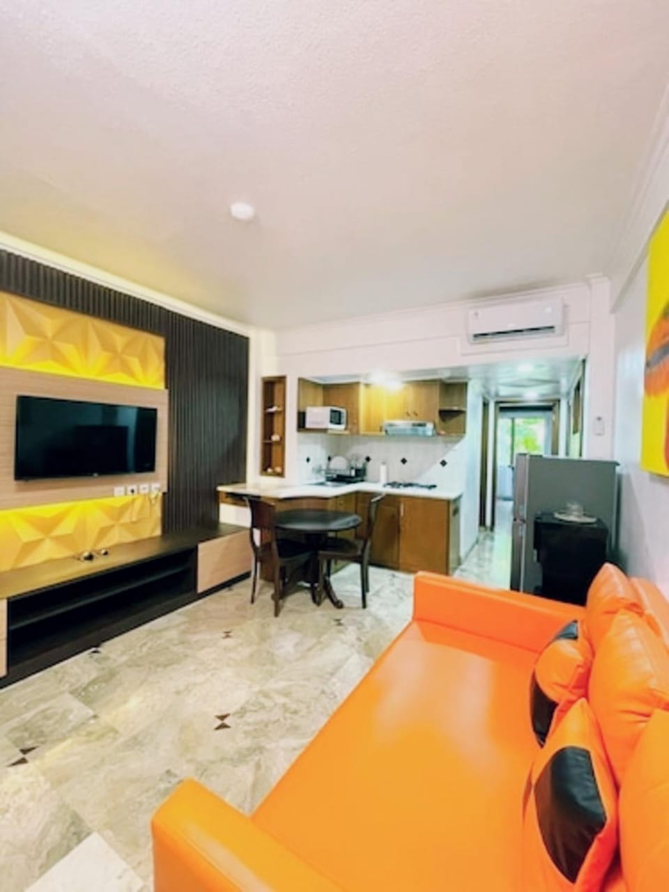 Living room, Seating area, Dining area