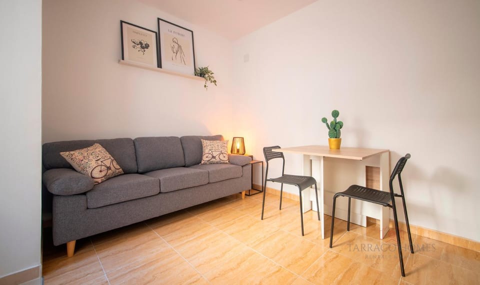TarracoHomes-TH08 Apartamento con Patio Privado en el Centro de Tarragona Apartment in Tarragona