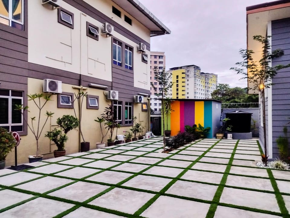 Property building, Garden, View (from property/room), City view, Garden view, Area and facilities, Location, Family, Family, Parking