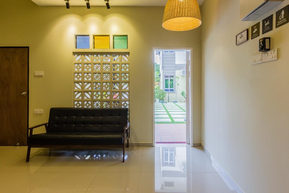 Living room, Seating area, On site, internet, internet