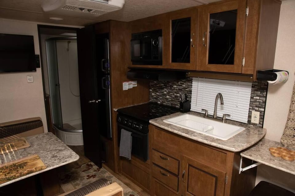 Quiet Cozy Camper House in Niceville