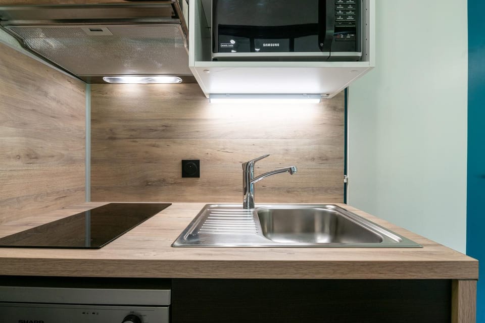 Kitchen or kitchenette, Living room