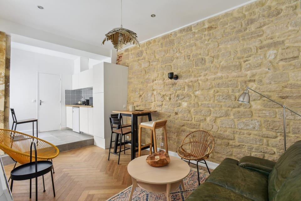 Beau 3 pièces rue Poissonnière Apartment in Paris